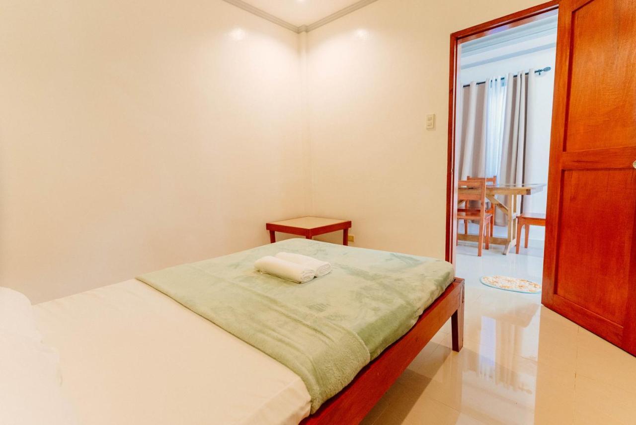 Kawayan Hostel Генерал-Луна Экстерьер фото