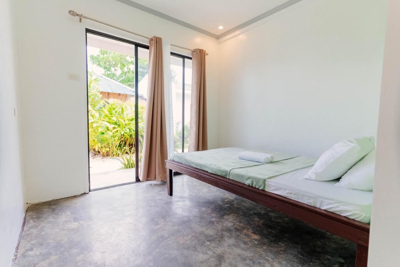 Kawayan Hostel Генерал-Луна Экстерьер фото