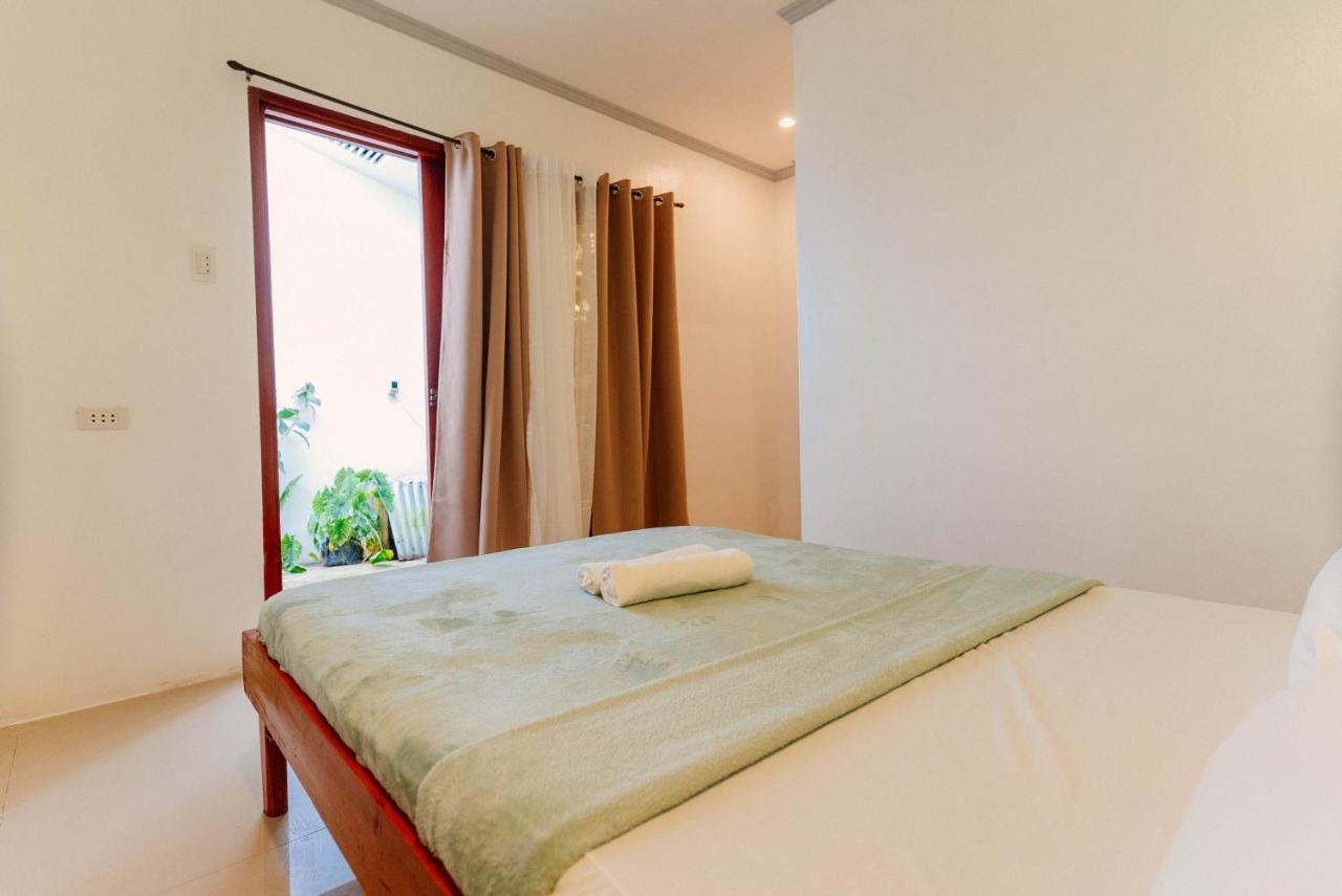 Kawayan Hostel Генерал-Луна Экстерьер фото